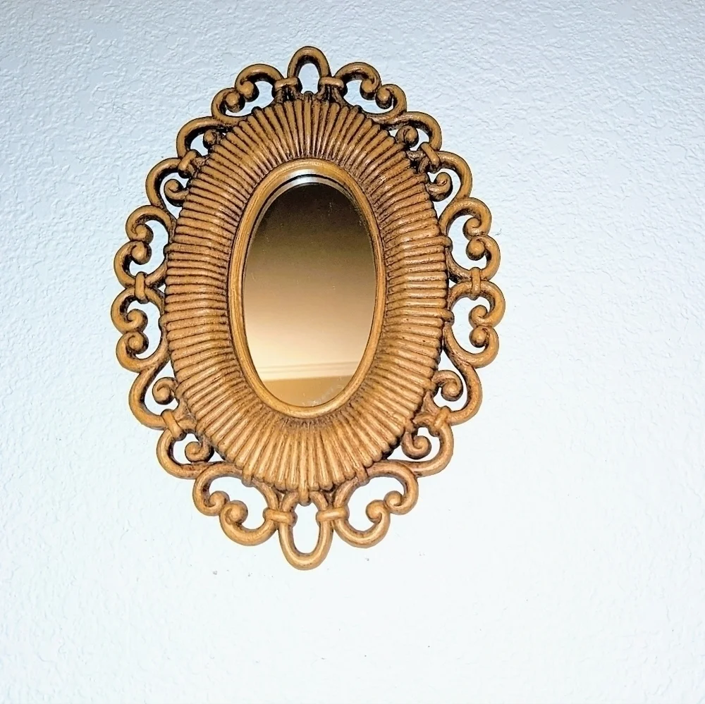Vintage Dart Homco Mirror Set
